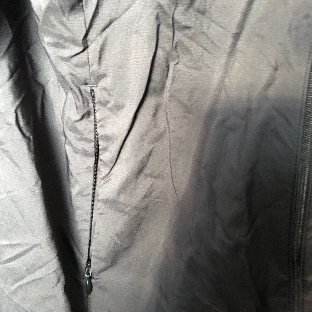 EUC Uniqlo Women's Pocketable Parka Size Large - Picture 9 of 11